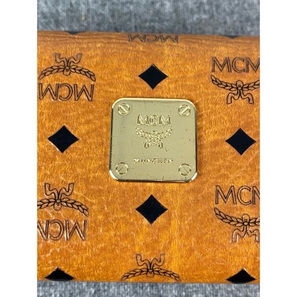 MCM Purple Sunglasses Designer Eyewear “Sunnies” 658SA 513 with Hard Case 55mm - Picture 7 of 8